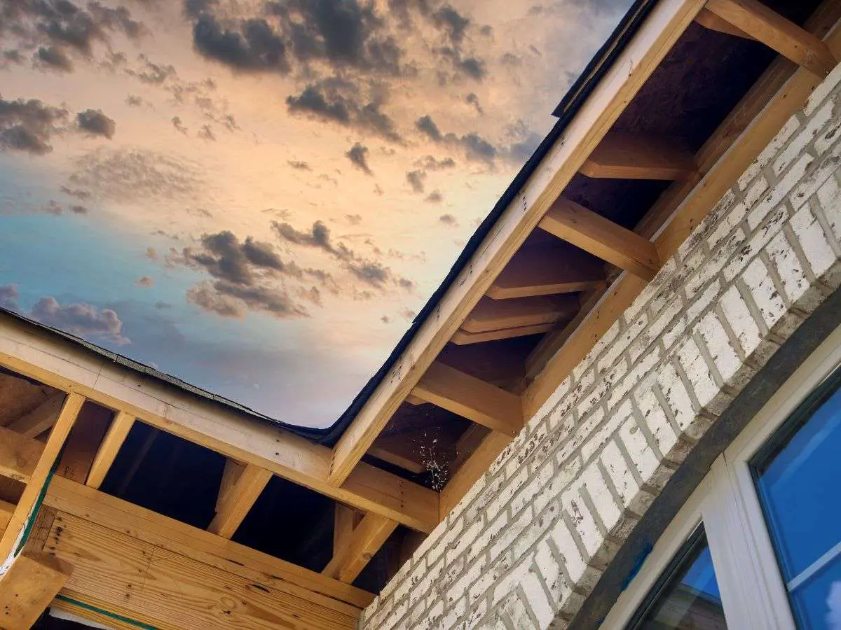 Need Repair - Vinyl Soffits Need Repair - Vinyl Soffits