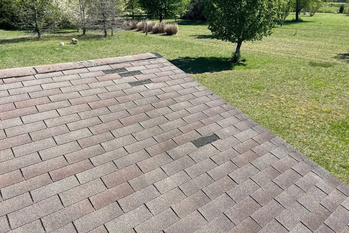 Asphalt Shingle Lifespan - Missing Shingles Asphalt Shingle Lifespan - Missing Shingles