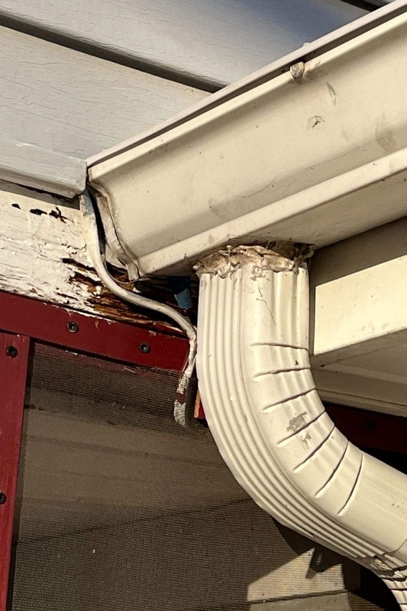 Rain Gutter Replacement (1)